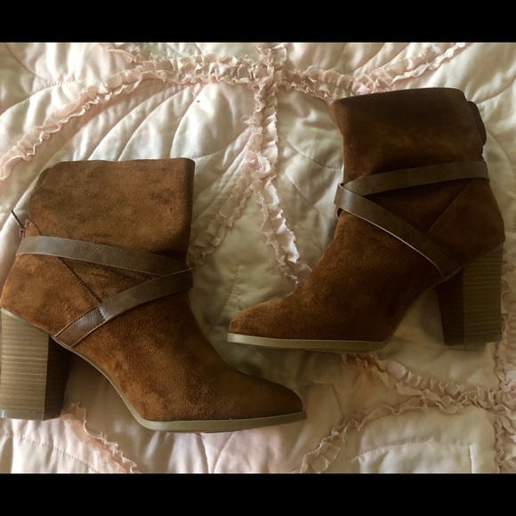 New Directions Booties - Picture 3 of 5